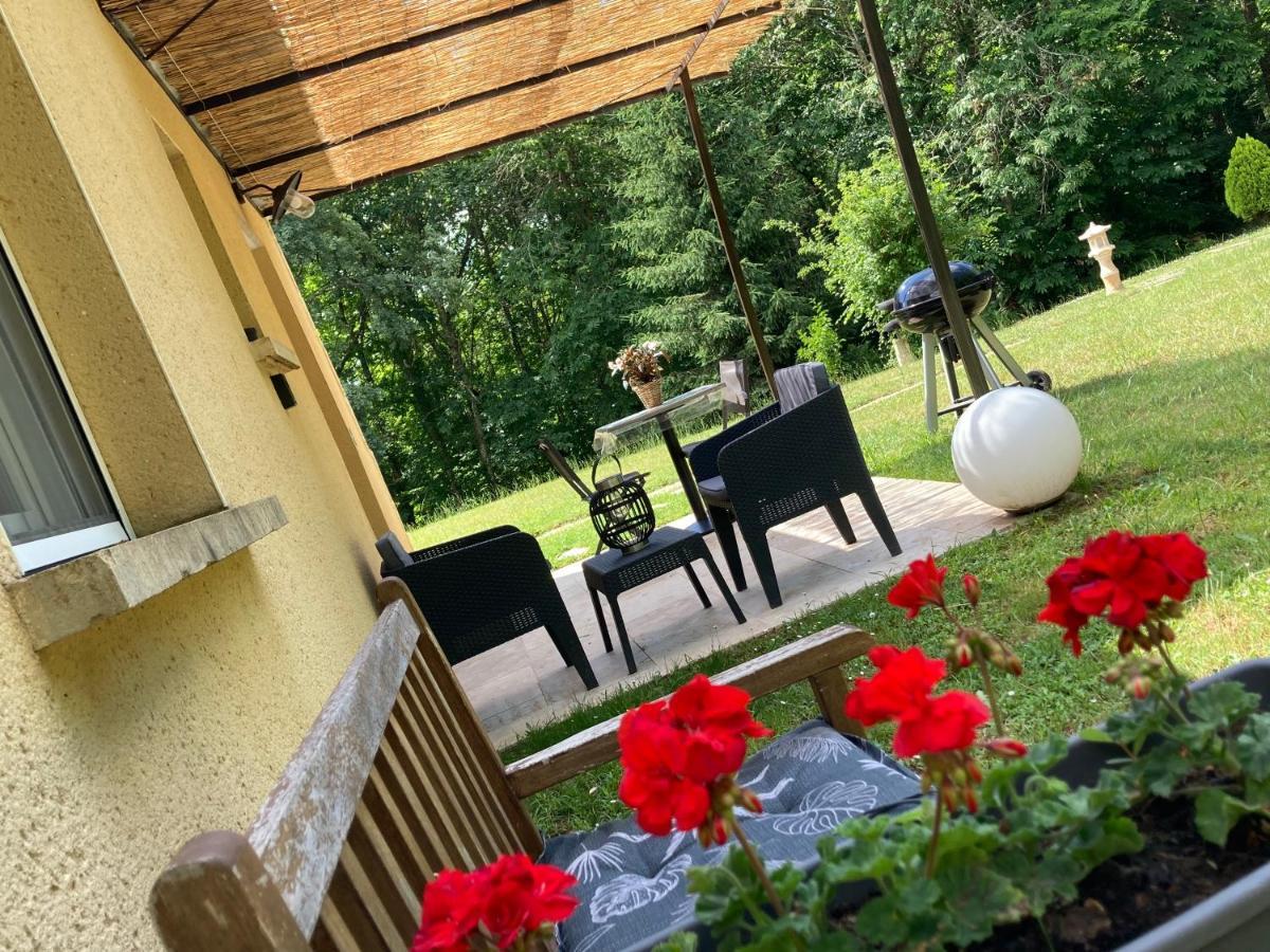 Frayssinet-le-Gélat Gite Des Combes Blanches Avec Piscine المظهر الخارجي الصورة